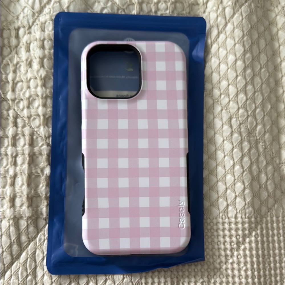 NWT Pink Gingham iPhone 16 Pro Max Casely Case